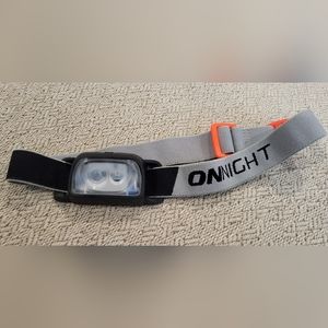 Decathlon Forclaz ONNIGHT 100, Battery-Powered 80 Lumens Hiking Head Lamp